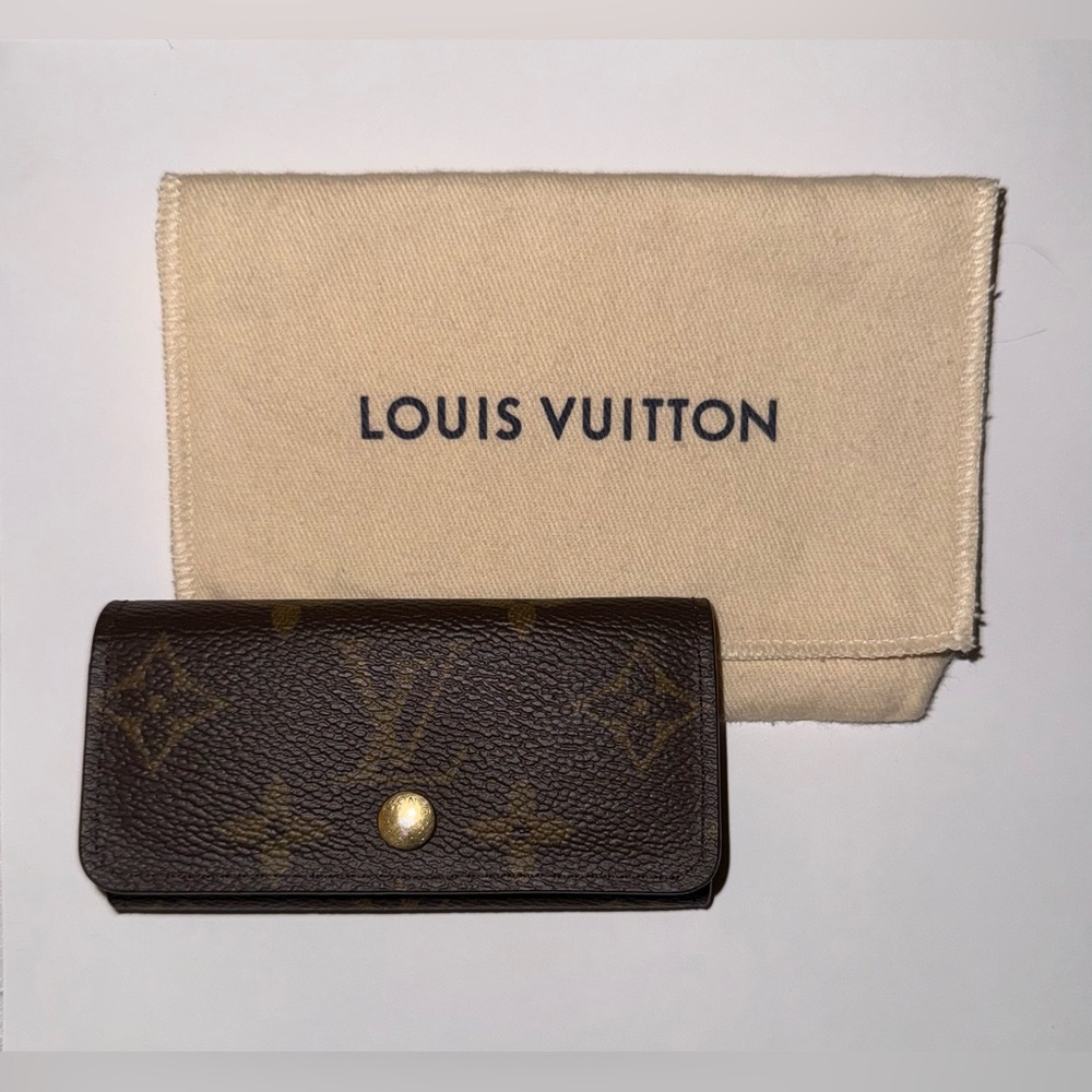 Louis Vuitton Monogram Canvas 4-Ring Key Holder w/Dust Bag/Box;Date Code(CT4220)
